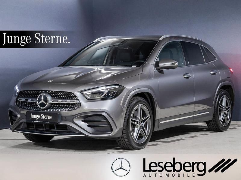 Mountaingrau Gebraucht 2024 Mercedes GLA200 AMG SUV | 37.980 € (Guter Preis) - Bild 1/4