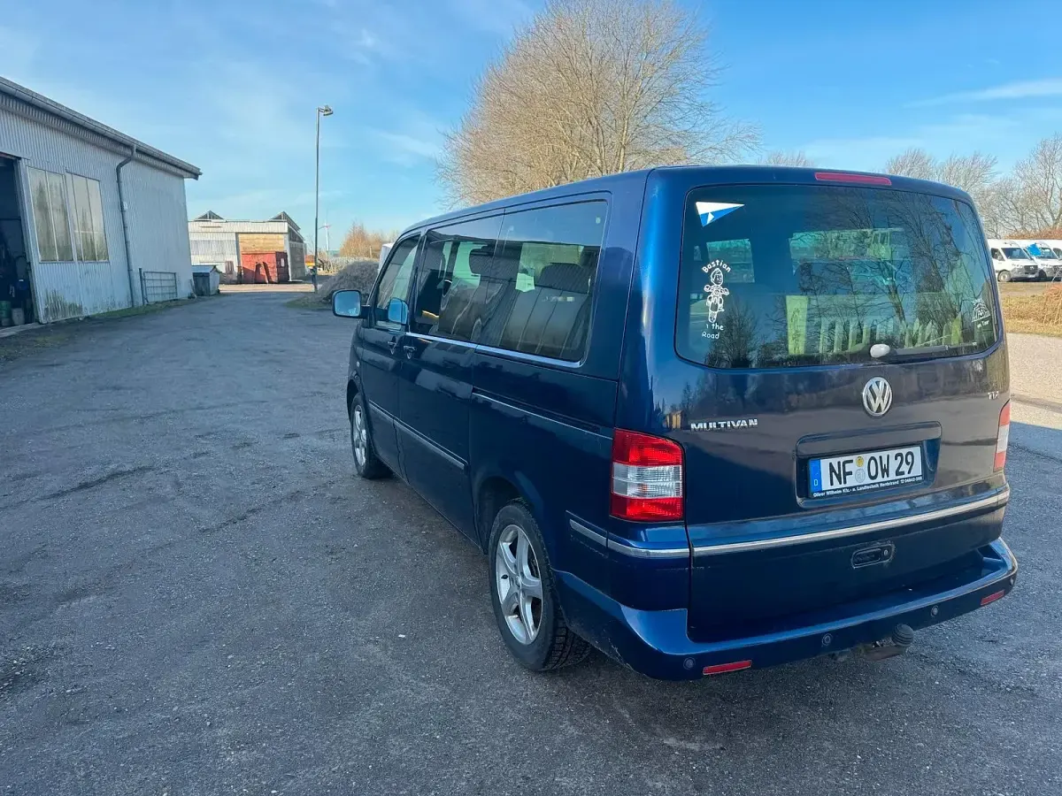 Usata VW T5 Highline 174 CV (127 kW) 2008 Blu Furgone