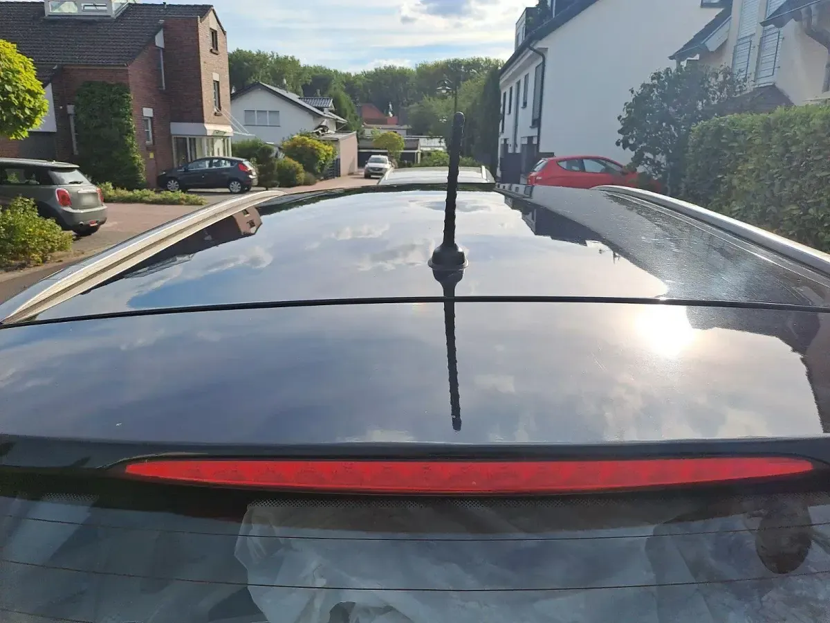 Gebraucht Hyundai i30 Trend 101 PS (74 kW) 2015 Schwarz Kombi