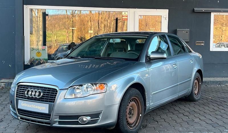 Silber Gebraucht 2005 Audi A4 Comfort Limousine | 2.200 € (Superpreis) - Bild 1/4