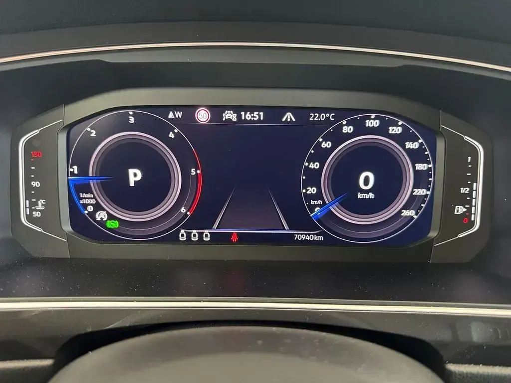 Gebraucht VW Tiguan Allspace Elegance 200 PS (147 kW) 2022 Deep black perleffekt SUV