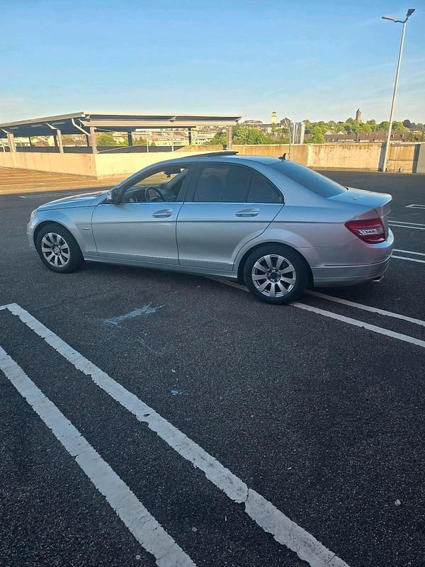Gebraucht Mercedes C320 224 PS (164 kW) 2007 Silber Limousine