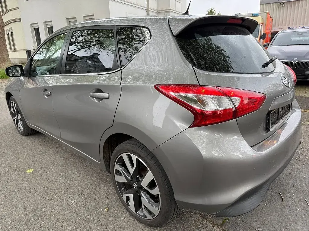 Gebraucht Nissan Pulsar Tekna 116 PS (85 kW) 2017 Grau Kleinwagen
