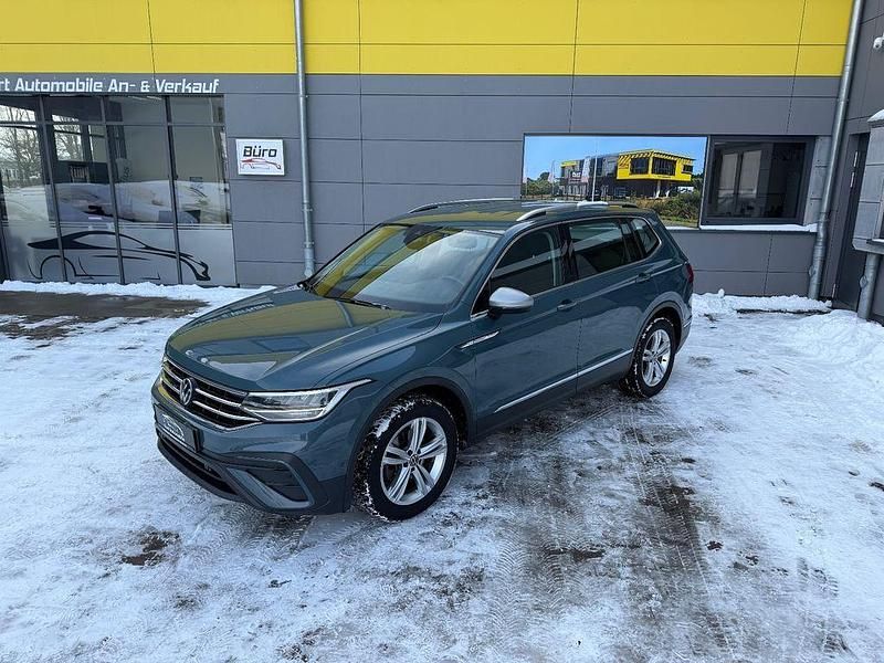 Gebraucht VW Tiguan Allspace Life 150 PS (110 kW) 2021 Blau SUV