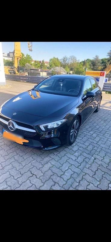 Gebraucht Mercedes A200 Progressive 150 PS (110 kW) 2020 Schwarz Limousine