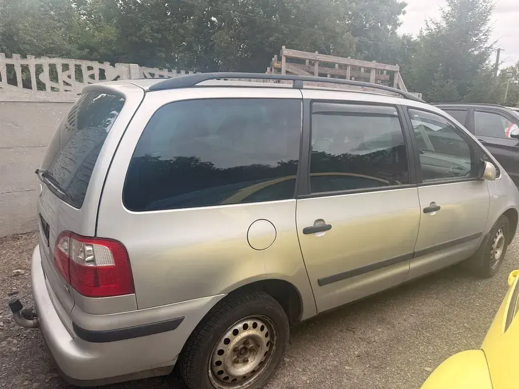 Gebraucht Ford Galaxy Ghia 116 PS (85 kW) 2005 Silber Van / Kleinbus