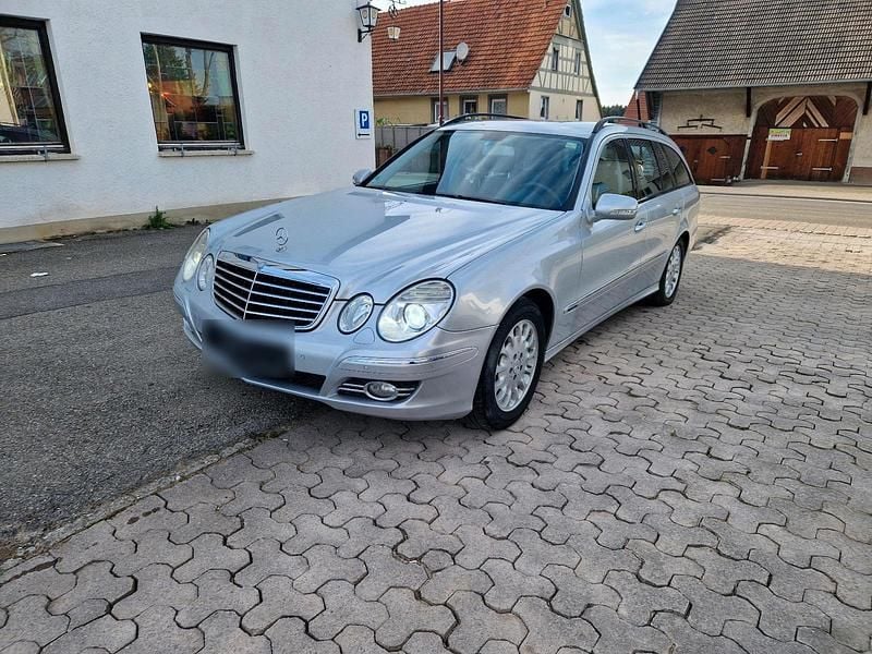 Gebraucht Mercedes E220 Avantgarde 170 PS (125 kW) 2006 Silber Kombi