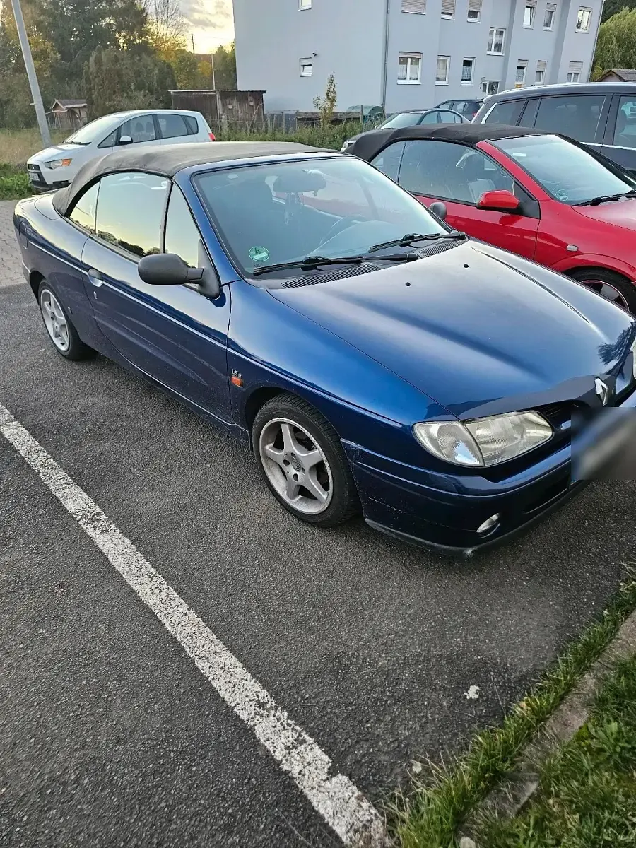Gebraucht Renault Mégane Cabriolet 75 PS (55 kW) 1999 Blau Cabrio