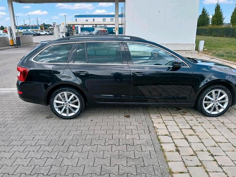 Gebraucht Skoda Octavia 150 PS (110 kW) 2016 Schwarz Kleinwagen