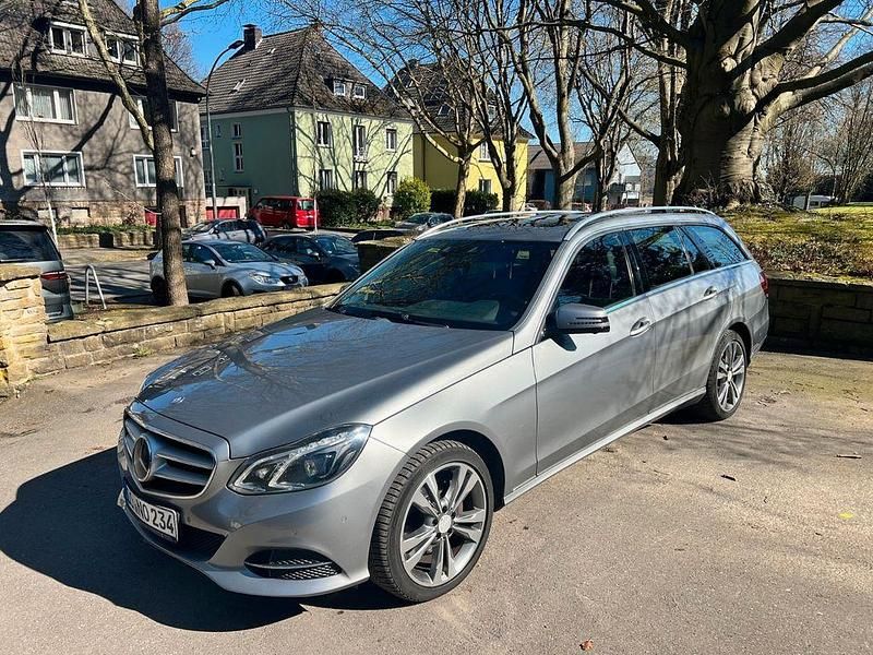 Gebraucht Mercedes E350 252 PS (185 kW) 2014 Silber Limousine