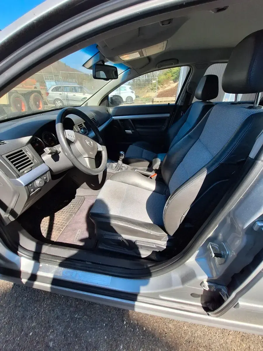Gebraucht Opel Vectra GTS 211 PS (155 kW) 2002 Silber Limousine