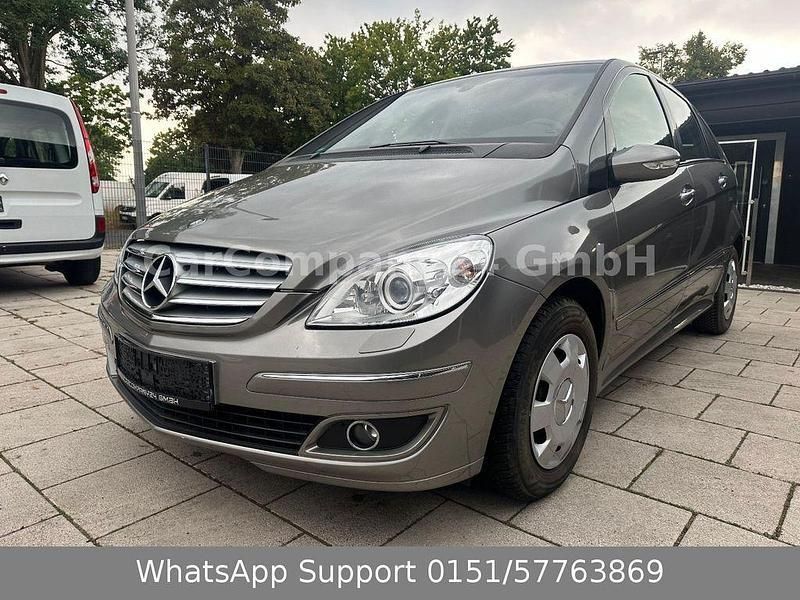 Grau Gebraucht 2006 Mercedes B170 Van / Kleinbus | 4.290 € (Fairer Preis) - Bild 1/4