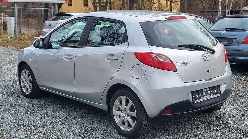 Second-hand Mazda 2 Independence 86 CP (63 kW) 2010 Argintiu Hatchback