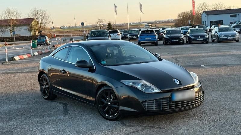 Gebraucht Renault Laguna Coupé 150 PS (110 kW) 2010 Schwarz Coupé