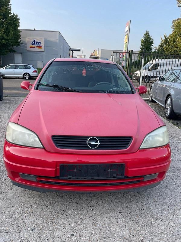 Rot Gebraucht 1999 Opel Astra Comfort Limousine | 499 € (Guter Preis) - Bild 1/4