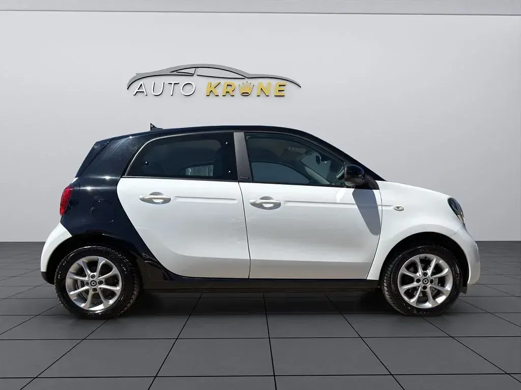 Używany Smart ForFour Basis 71 KM (52 kW) 2015 Czarny Hatchback