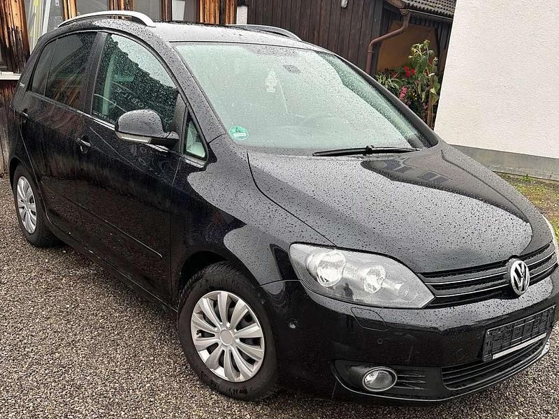 Schwarz Gebraucht 2010 VW Golf VI Team Limousine | 2.990 € - Bild 1/4