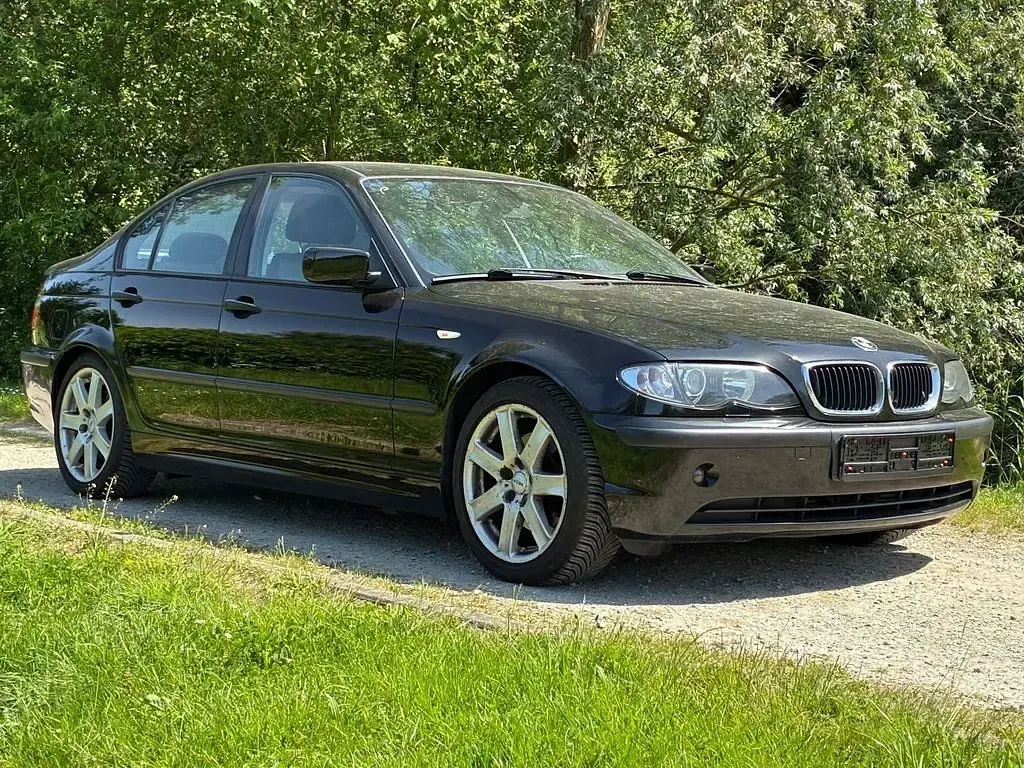 Gebraucht BMW 320 Sport Line 150 PS (110 kW) 2002 Schwarz Limousine