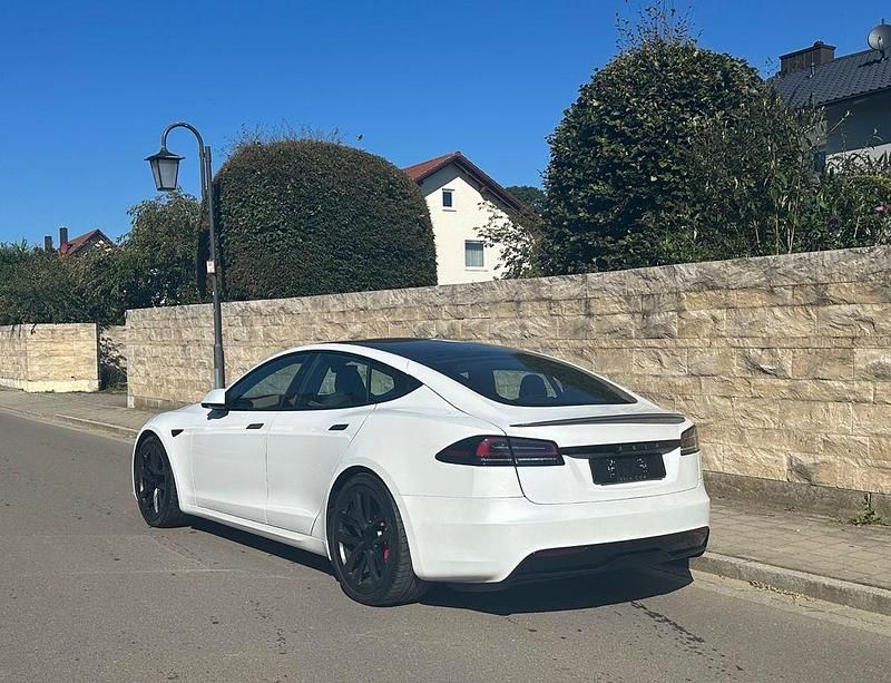 Weiß Gebraucht 2023 Tesla Model S Plaid Limousine | 98.750 € - Bild 1/4
