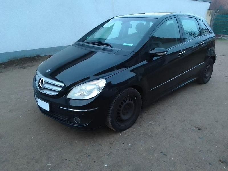 Schwarz Gebraucht 2007 Mercedes B200 Van / Kleinbus | 2.190 € (Guter Preis) - Bild 1/4