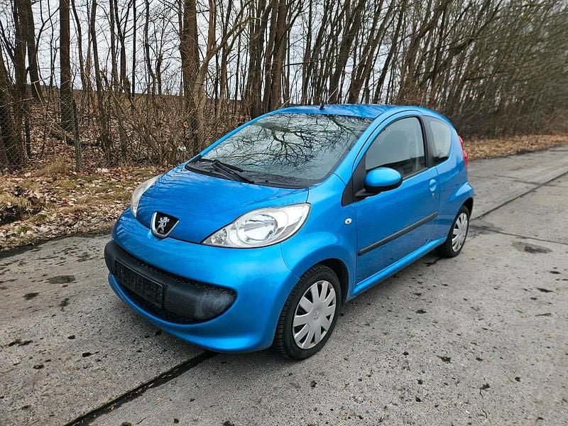Gebraucht Peugeot 107 68 PS (50 kW) 2005 Blau Kleinwagen