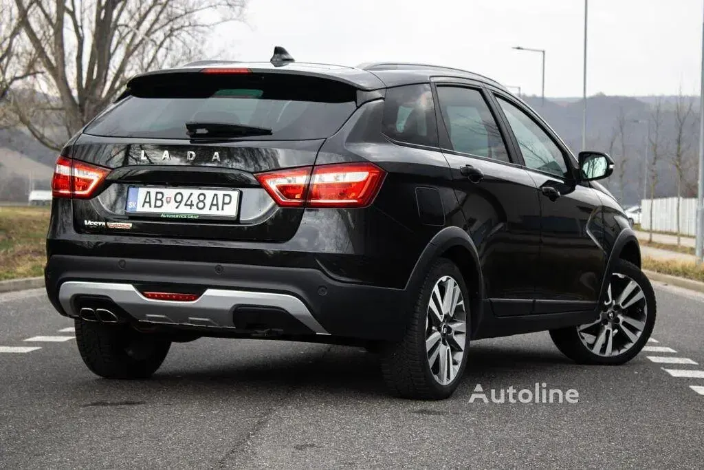 Gebraucht Lada Vesta 102 PS (75 kW) 2020 Schwarz Kombi