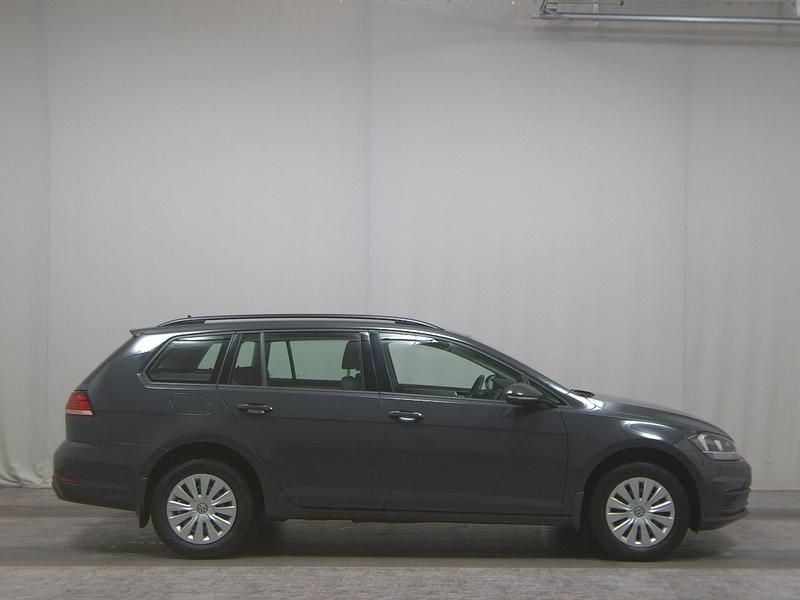 Grau Gebraucht 2020 VW Golf VII Trendline Kombi | 9.980 € (Superpreis) - Bild 1/4