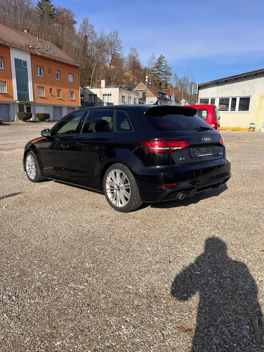 Gebraucht Audi A3 Black Edition 116 PS (85 kW) 2017 Schwarz Limousine