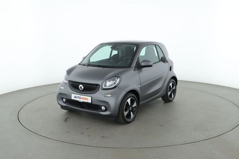 Grau Gebraucht 2018 Smart ForTwo Coupé Passion Kleinwagen | 15.690 € (Fairer Preis) - Bild 1/4