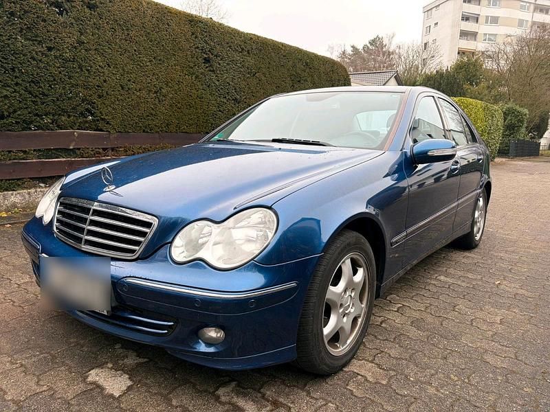 Gebraucht Mercedes C180 Avantgarde 143 PS (105 kW) 2006 Blau Limousine