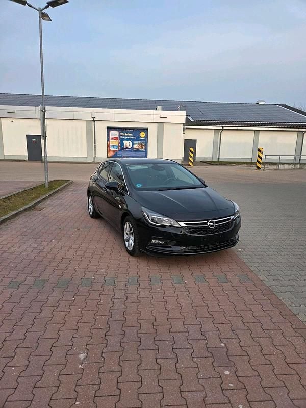 Gebraucht Opel Astra 125 PS (91 kW) 2017 Schwarz Limousine