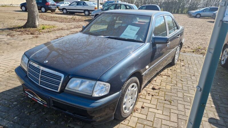Blau Gebraucht 1998 Mercedes C180 Limousine | 1.799 € (Superpreis) - Bild 1/4
