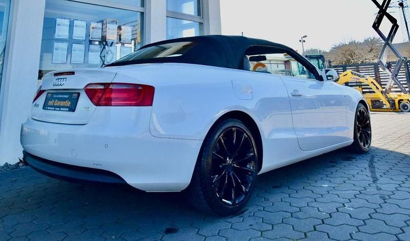 Gebraucht Audi A5 Cabriolet S-Line 160 PS (117 kW) 2010 Weiß Cabrio