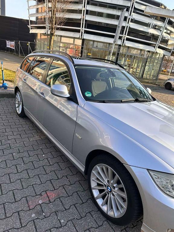 Gebraucht BMW 320 Performance 177 PS (130 kW) 2010 Silber Kombi