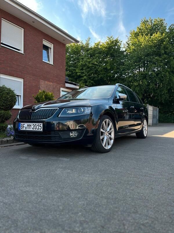 Schwarz Gebraucht 2017 Skoda Octavia Kombi | 9.000 € (Fairer Preis) - Bild 1/4
