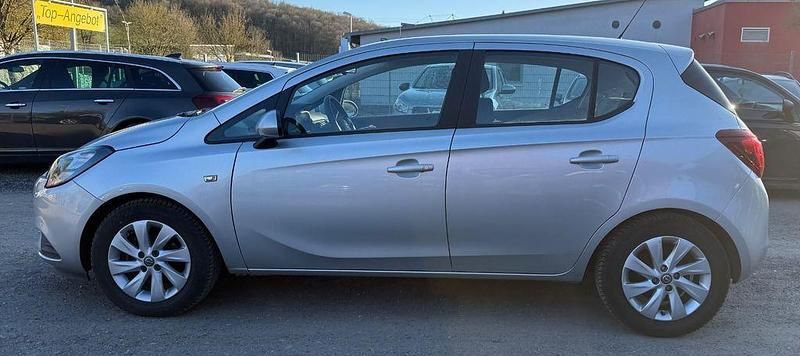Używany Opel Corsa Edition 90 KM (66 kW) 2017 Srebrny Hatchback