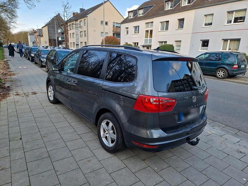 Gebraucht Seat Alhambra Reference 140 PS (102 kW) 2013 Grau Van / Kleinbus