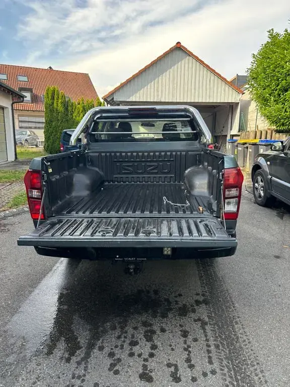 Gebraucht Isuzu D-Max 163 PS (119 kW) 2013 Grau SUV