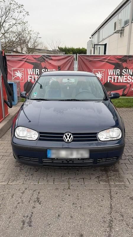 Blau Gebraucht 2001 VW Golf IV Trendline Limousine | 2.499 € (Etwas zu teuer) - Bild 1/4