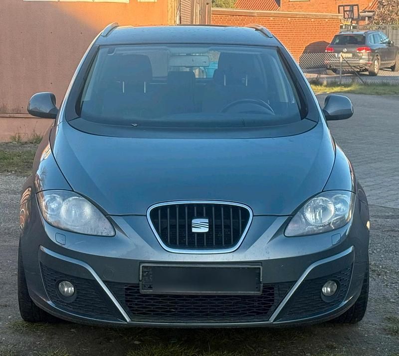 Grau Gebraucht 2012 Seat Altea XL Copa Van / Kleinbus | 2.500 € (Superpreis) - Bild 1/4