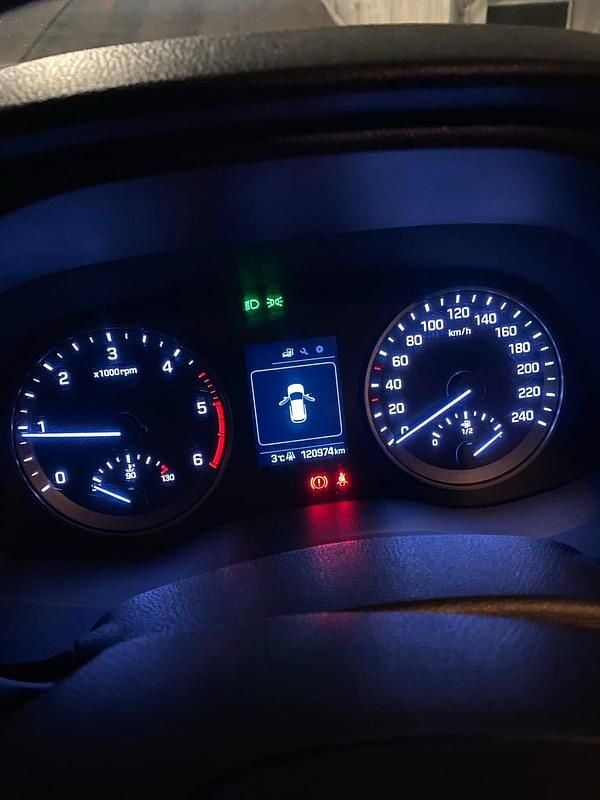 Gebraucht Hyundai Tucson 116 PS (85 kW) 2017 Schwarz SUV