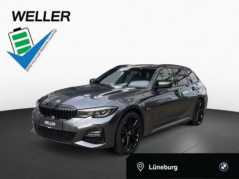 Mineralgrau (grau) Gebraucht 2022 BMW 330e Shadowline Kombi | 34.990 € (Fairer Preis) - Bild 1/4