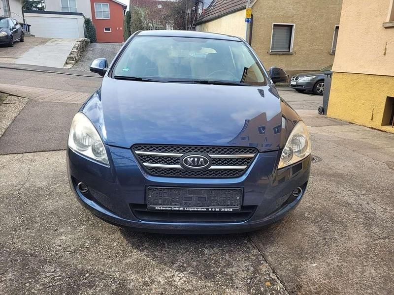 Gebraucht Kia Ceed LX 109 PS (80 kW) 2007 Blau Kleinwagen