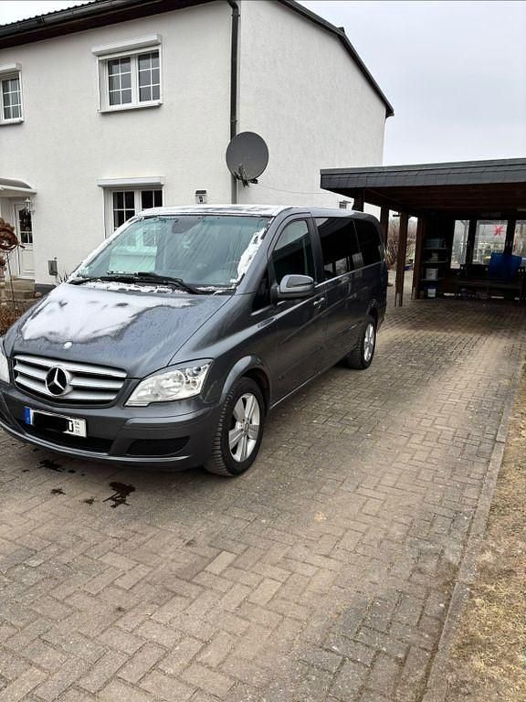 Gebraucht Mercedes Viano Edition 224 PS (164 kW) 2011 Grau Van / Kleinbus