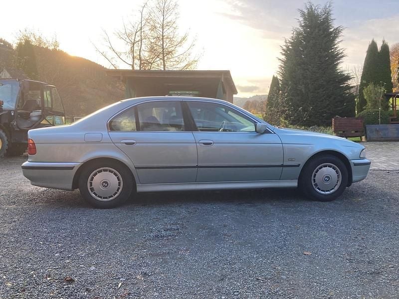 Gebraucht BMW 523 170 PS (125 kW) 1999 Grün Limousine