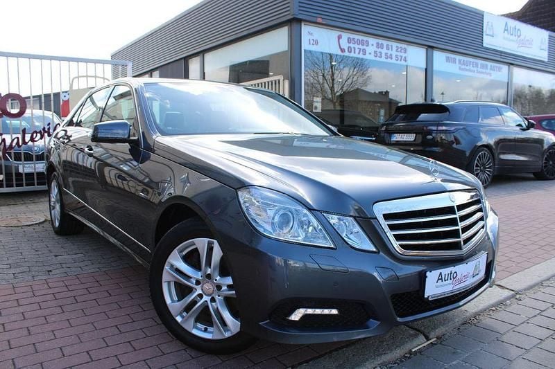 Second-hand Mercedes E250 204 CP (150 kW) 2010 Gri Berlinǎ