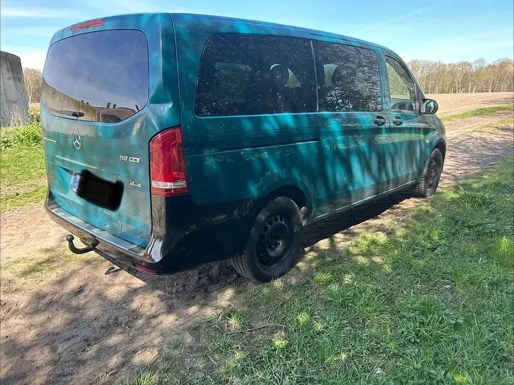 Gebraucht Mercedes Vito 190 PS (139 kW) 2017 Grün Van
