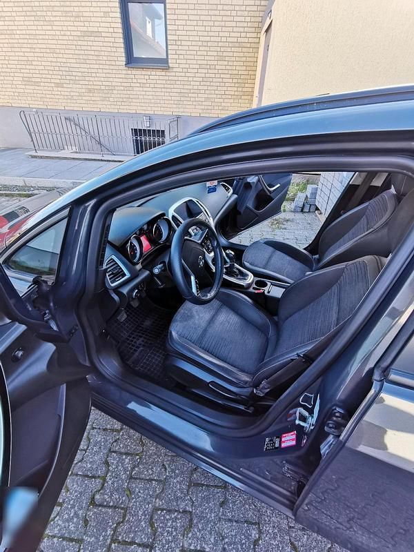 Gebraucht Opel Astra 120 PS (88 kW) 2014 Kombi