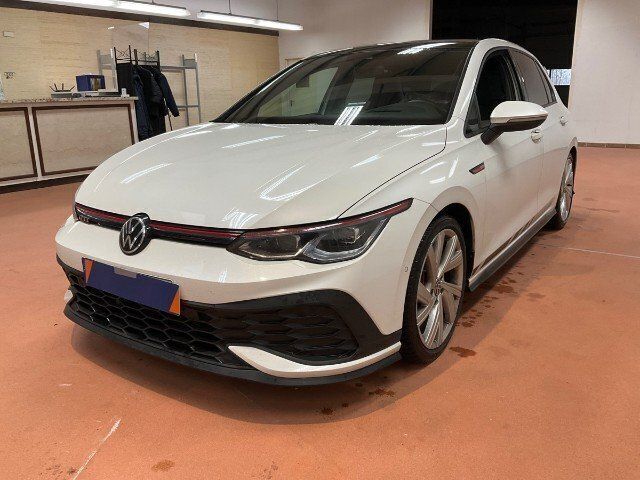 Weiß metallic Gebraucht 2021 VW Golf VIII GTI Clubsport Limousine | 24.500 € (Superpreis) - Bild 1/4