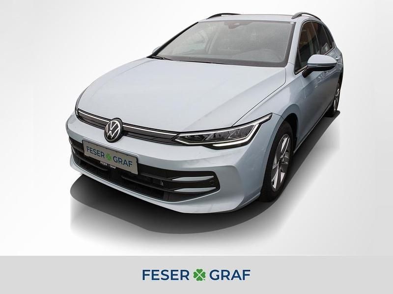 Crystal ice blue metallic Gebraucht 2025 VW Golf VIII Life Kombi | 24.901 € (Guter Preis) - Bild 1/4